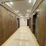 D El Dorado Westlake Luxury Apartments