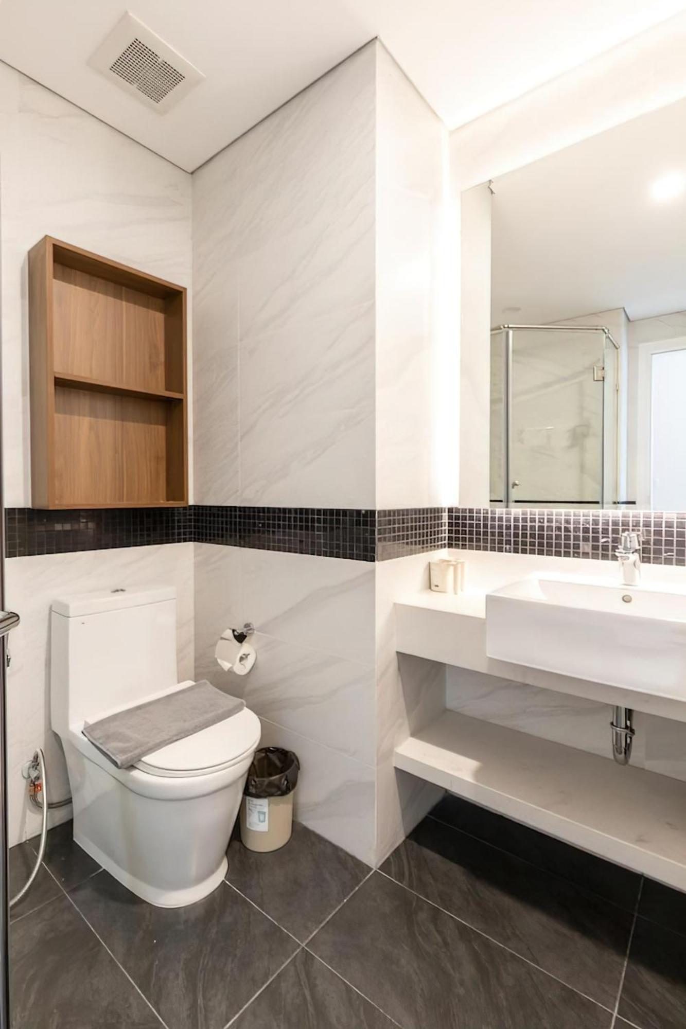 D El Dorado Westlake Luxury